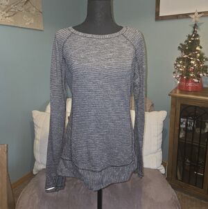 Women's Lululemon Long Sleeve Top